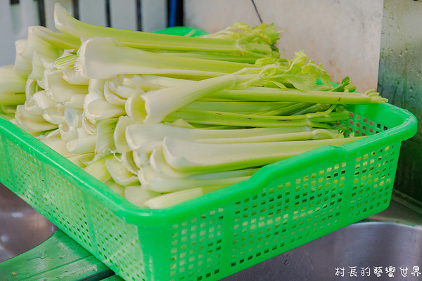 四季逗黑砂糖木瓜牛奶：【食記】｛高雄。苓雅區｝自強夜市裡的果汁調色盤四季逗好喝新鮮又健康