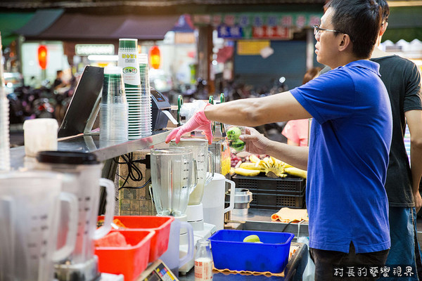 四季逗黑砂糖木瓜牛奶：【食記】｛高雄。苓雅區｝自強夜市裡的果汁調色盤四季逗好喝新鮮又健康