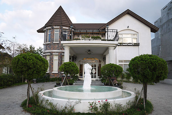 聖荷緹渡假城堡：【宜蘭。五結】郷間田野の城堡民宿～聖荷緹城堡渡假城堡