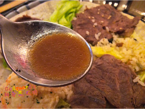 昨日花卷 跨界好食：(食記)[台中市西區] 好澎湃的大卷兒～祕凍滷牛肉花卷套餐——昨日花卷