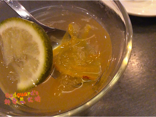 昨日花卷 跨界好食：(食記)[台中市西區] 好澎湃的大卷兒～祕凍滷牛肉花卷套餐——昨日花卷