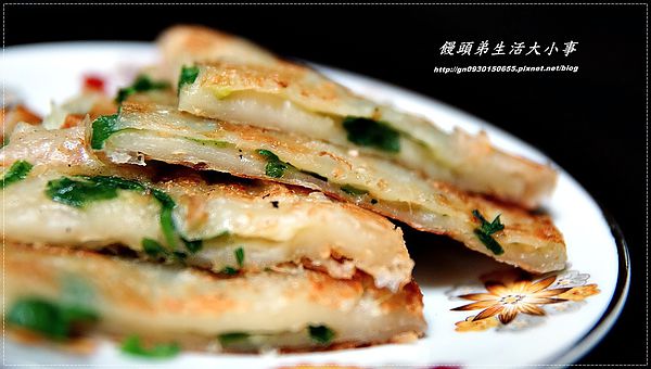 老克明蔥油餅:【老克明】妳有吃過會爆蔥的蔥油餅嗎??讓妳每口都是好滋味