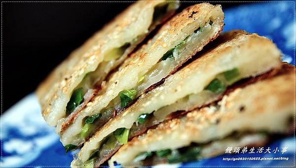 老克明蔥油餅:【老克明】妳有吃過會爆蔥的蔥油餅嗎??讓妳每口都是好滋味