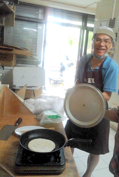 老克明蔥花鍋餅(鹹)(170±10g)X5/包：老克明[蔥花鍋餅]˙[鮮肉水餃]好吃無敵啦!