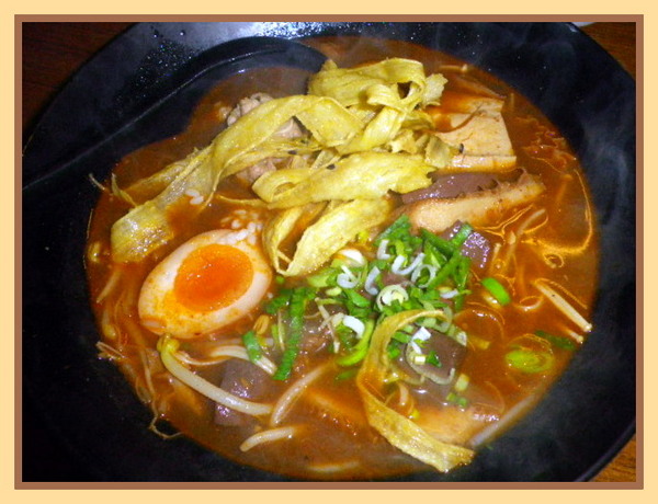 赤初 杭州酒釀麻辣麵食：九十高齡的老爺爺都在排隊『赤初-杭州酒釀麻辣麵食』硬是要得