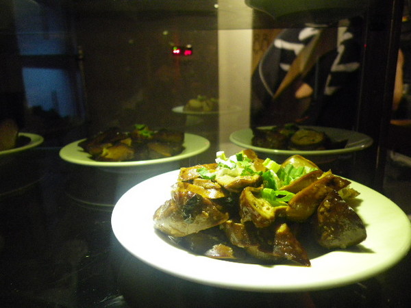 赤初 杭州酒釀麻辣麵食：九十高齡的老爺爺都在排隊『赤初-杭州酒釀麻辣麵食』硬是要得