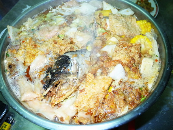 紅蟳王釣蝦場: <新北|三重|熱炒>好吃又好玩~紅蟳王釣蝦場