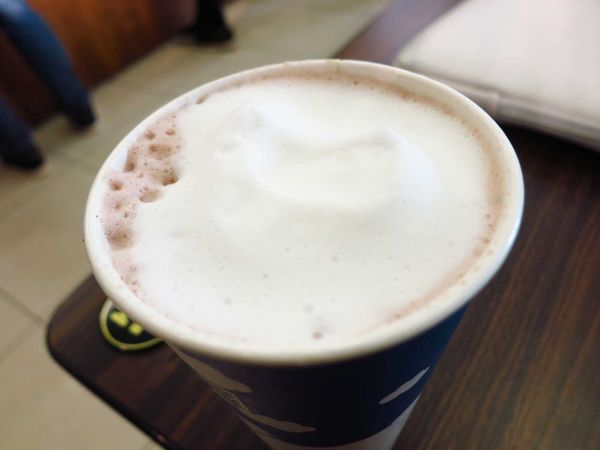 【桃園餐廳】第三航廈咖啡店-坐著喝咖啡也能看到飛機