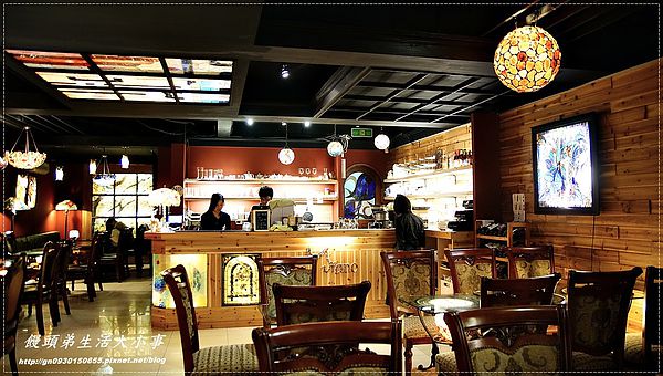 Murano 莫拉諾精品咖啡:【食記/台北市】什麼??這裡是喝下午茶的地方還是賣燈♪♪莫拉諾 Murano♪♪