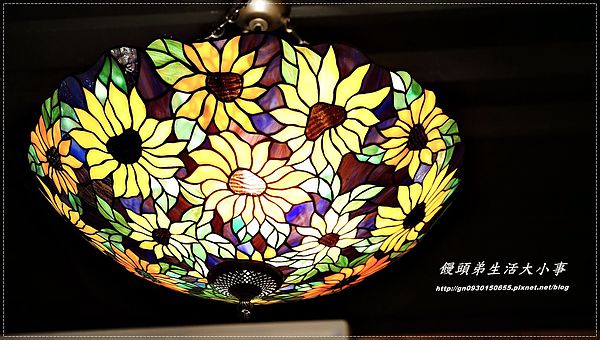 Murano 莫拉諾精品咖啡:【食記/台北市】什麼??這裡是喝下午茶的地方還是賣燈♪♪莫拉諾 Murano♪♪