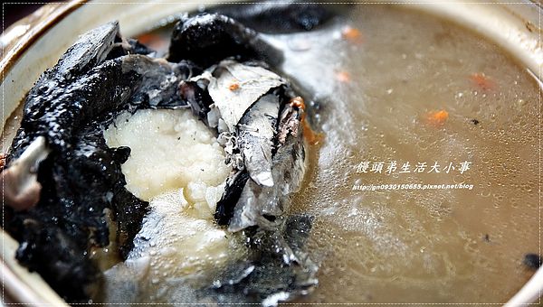 日芳珍饌「北極貝米雞」：【日芳珍饌】超誇張～雞的骨頭可以吃下肚♪♪北極貝米雞♪♪