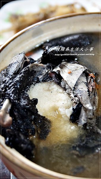 日芳珍饌「北極貝米雞」：【日芳珍饌】超誇張～雞的骨頭可以吃下肚♪♪北極貝米雞♪♪