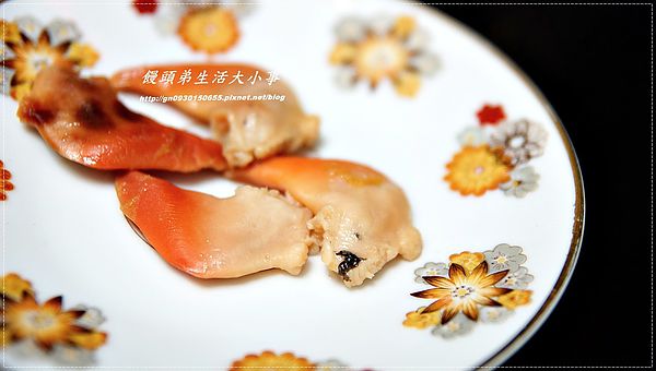 日芳珍饌「北極貝米雞」：【日芳珍饌】超誇張～雞的骨頭可以吃下肚♪♪北極貝米雞♪♪