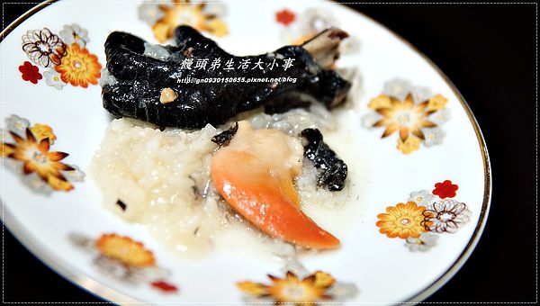 日芳珍饌「北極貝米雞」：【日芳珍饌】超誇張～雞的骨頭可以吃下肚♪♪北極貝米雞♪♪