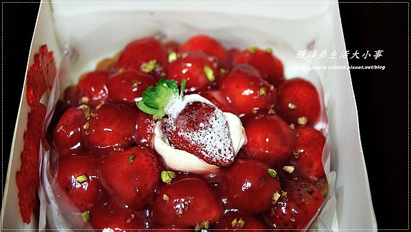 青山工房：【青山工房】哇！！有沒有搞錯滿滿的草莓♪♪法式草莓派♪♪