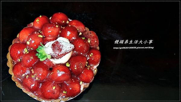 青山工房：【青山工房】哇！！有沒有搞錯滿滿的草莓♪♪法式草莓派♪♪