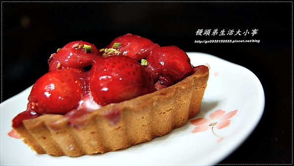青山工房：【青山工房】哇！！有沒有搞錯滿滿的草莓♪♪法式草莓派♪♪