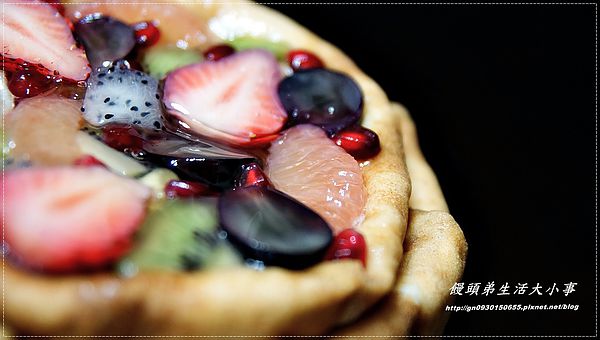 青山工房：【青山工房】滿滿的卡士達鮮奶油～每口都是好滋味♪♪什錦水果總匯蛋糕♪♪