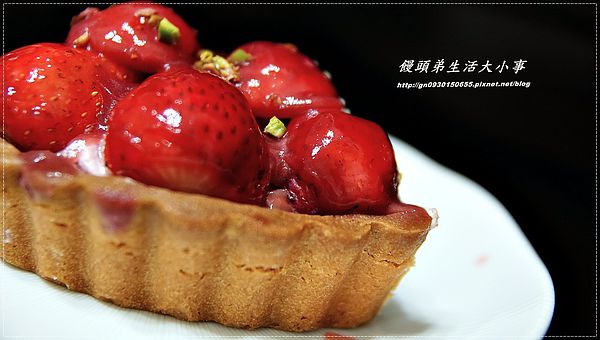 青山工房：【青山工房】哇！！有沒有搞錯滿滿的草莓♪♪法式草莓派♪♪