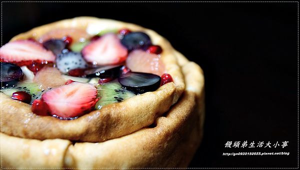 青山工房：【青山工房】滿滿的卡士達鮮奶油～每口都是好滋味♪♪什錦水果總匯蛋糕♪♪