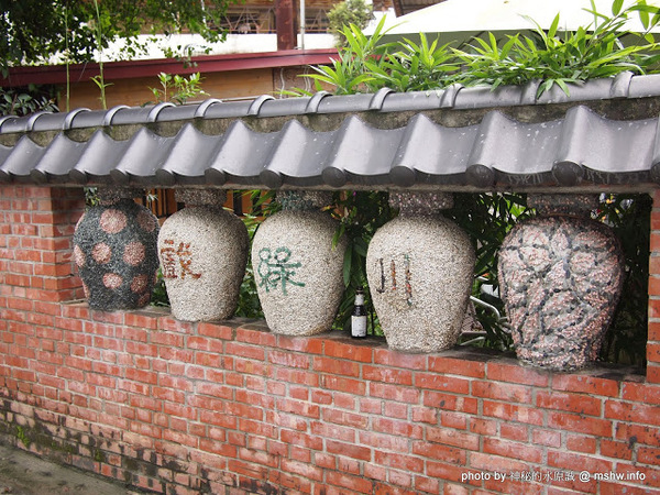 戲綠川民宿:【景點】【食記】南投戲綠川民宿&部落美食餐廳@埔里甫田六號探坑 : 清幽氛圍中的部落美味,但是太天然了