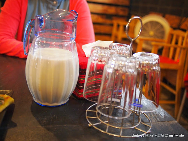 戲綠川民宿:【景點】【食記】南投戲綠川民宿&部落美食餐廳@埔里甫田六號探坑 : 清幽氛圍中的部落美味,但是太天然了