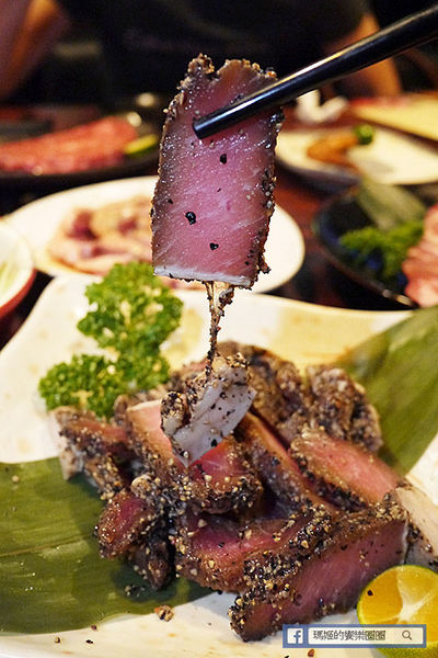 楓居酒燒：◆台北文山。捷運景美站【楓居酒燒】滿嘴燒肉喔伊西～日式燒肉。日式屋酒屋