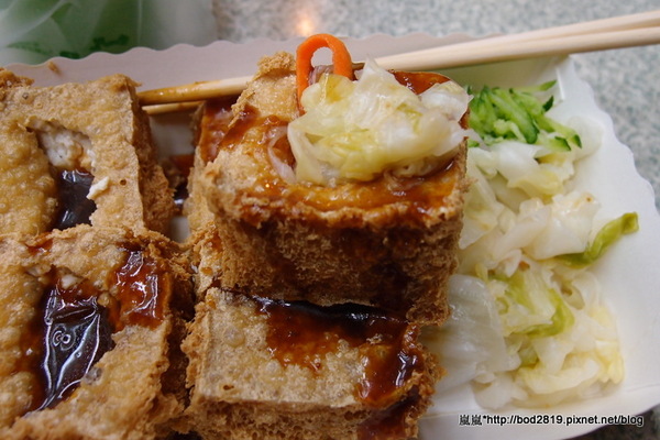 迷你臭豆腐：【台中北區】迷你臭豆腐－一中商圈內的臭豆腐（胖子雞丁、無名臭豆腐旁邊）