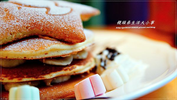 貓小路cafe:【食記/基隆市】超萌超Q的貓王鬆餅~你千萬不能錯過♪♪貓小路cafe♪♪
