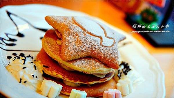 貓小路cafe:【食記/基隆市】超萌超Q的貓王鬆餅~你千萬不能錯過♪♪貓小路cafe♪♪