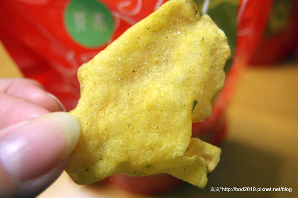 夯記地瓜酥：＜試吃＞【宅配】夯記地瓜酥－唰嘴的點心，忍不住一片接一片＞＜芥末、海苔口味好特別（台南府城伴手禮）