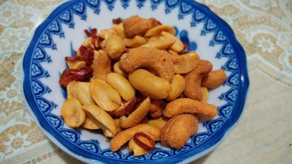 萬歲牌堅果系列：＊試吃！萬歲牌麻辣雙果，每天適量堅果有助身體健康＊