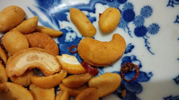 萬歲牌堅果系列：＊試吃！萬歲牌麻辣雙果，每天適量堅果有助身體健康＊