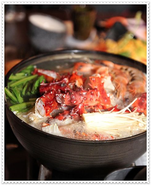 請客居酒屋,帝王蟹海鮮鍋,豪華生魚片拼盤,鹽烤鮭魚炒飯,明太子生蠔,酒蒸喜知次 ,