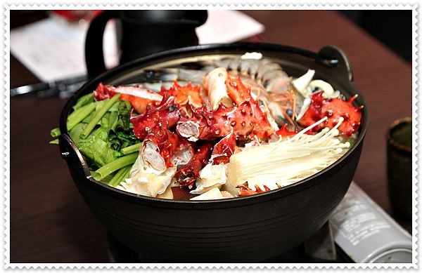 請客居酒屋,帝王蟹海鮮鍋,豪華生魚片拼盤,鹽烤鮭魚炒飯,明太子生蠔,酒蒸喜知次 ,