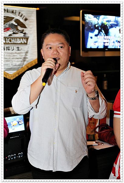 請客居酒屋,帝王蟹海鮮鍋,豪華生魚片拼盤,鹽烤鮭魚炒飯,明太子生蠔,酒蒸喜知次 ,