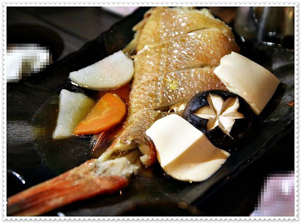 請客居酒屋,帝王蟹海鮮鍋,豪華生魚片拼盤,鹽烤鮭魚炒飯,明太子生蠔,酒蒸喜知次 ,