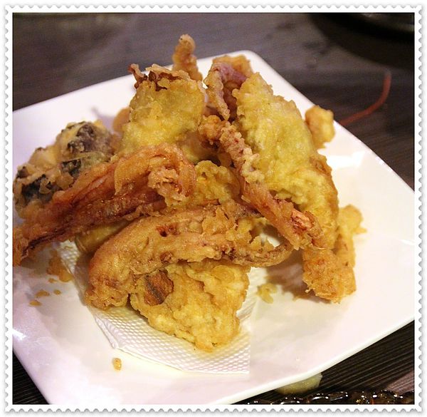 請客居酒屋,帝王蟹海鮮鍋,豪華生魚片拼盤,鹽烤鮭魚炒飯,明太子生蠔,酒蒸喜知次 ,