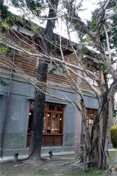 花蓮文化創意產業園區(Hualien Cultural and Creative)：[花蓮爆點一日遊]花蓮 文化創意園區~rock and roll青年聚集之地