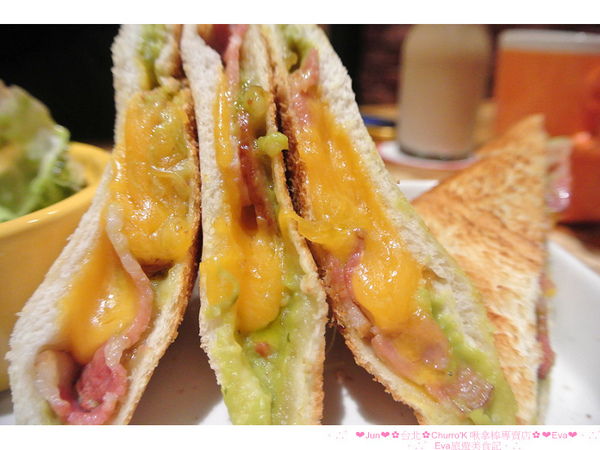 Churro'K 啾拿棒專賣店:【食記】oO。台北 東區 Churro'K 啾拿棒專賣店 蝦咪?!現在不用跑西班牙,也可以吃到專業又好吃的吉拿棒啦~。o○。