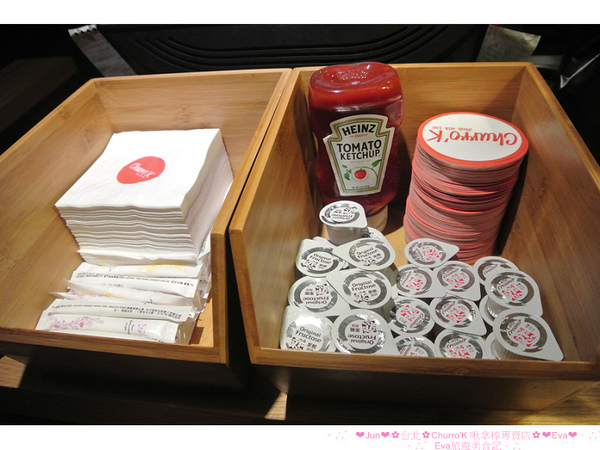 Churro'K 啾拿棒專賣店:【食記】oO。台北 東區 Churro'K 啾拿棒專賣店 蝦咪?!現在不用跑西班牙,也可以吃到專業又好吃的吉拿棒啦~。o○。