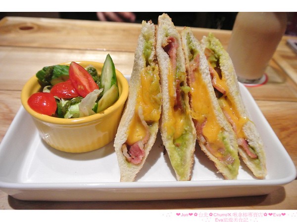 Churro'K 啾拿棒專賣店:【食記】oO。台北 東區 Churro'K 啾拿棒專賣店 蝦咪?!現在不用跑西班牙,也可以吃到專業又好吃的吉拿棒啦~。o○。