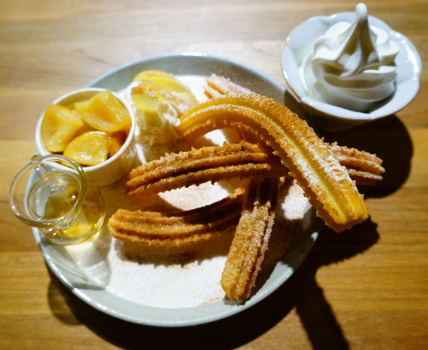 Churro'K 啾拿棒專賣店：【台北．捷運忠孝敦化站】Churro'K 啾拿棒專賣店