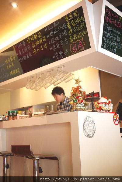 岩磨坊：【板橋美食】岩磨坊。用心料理的美味手工披薩＆義大利麵體驗