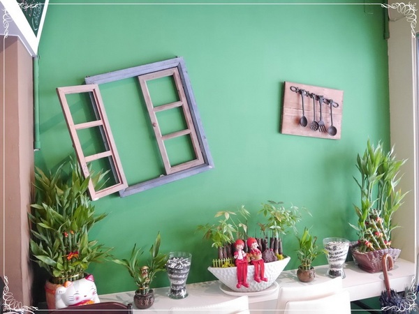 岩磨坊：【板橋】岩磨坊－黃金鮮蔬披薩VS納粹萬歲麵 (板橋美食)