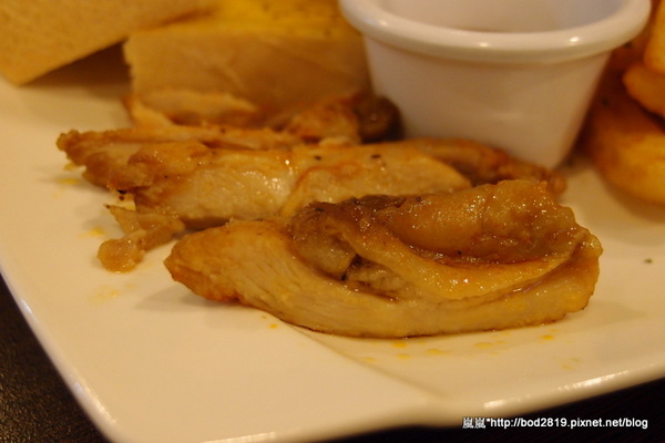 咖啡家COFFEE+:【台中潭子】咖啡家COFFEE+-早午餐CP值很高,鬆餅也只要50元!(也有賣義大利麵喔)