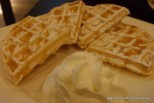 咖啡家COFFEE+:【台中潭子】咖啡家COFFEE+-早午餐CP值很高,鬆餅也只要50元!(也有賣義大利麵喔)