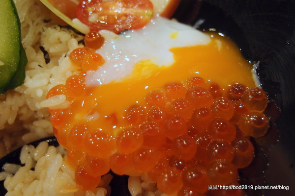 御之饌日式料理(家樂福桂林店4樓):【台北萬華】御之饌日式料理-鮭魚丼飯新鮮美味,雙拼丼牛肉鮮嫩可口,但食量大可能吃不飽(家樂福桂林店4樓)