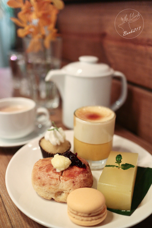 Banbi217 美食旅遊: 她他小曼谷 Thai cafe Together,泰式下午茶、泰式早午餐、泰式義大利麵、泰國菜、泰式料理、蝦餅、咖哩(捷運六張犁站,台北大安區)