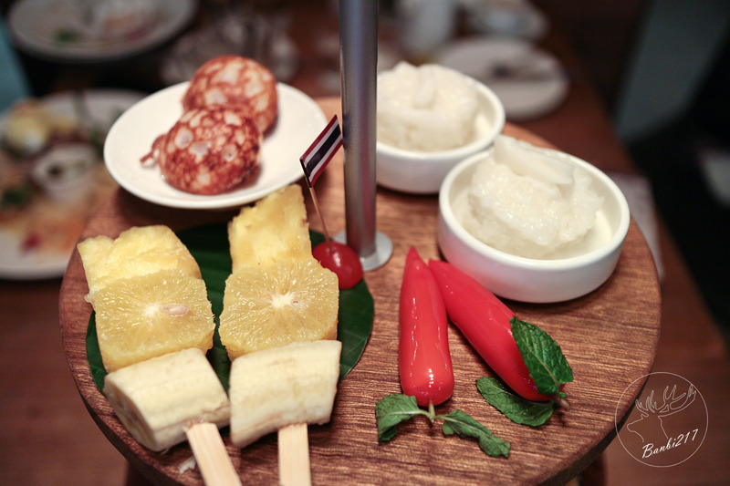 Banbi217 美食旅遊: 她他小曼谷 Thai Cafe Together,泰式下午茶、泰式早午餐、泰式義大利麵、泰國菜、泰式料理、蝦餅、咖哩(捷運六張犁站,台北大安區)